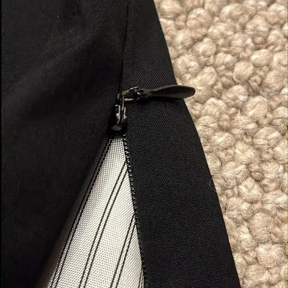 Classic Black Knee-Length Pencil Skirt for the Office - Picture 6 of 11